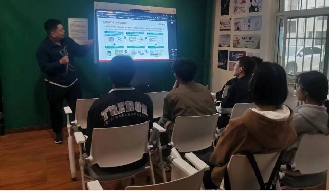 【学科竞赛】以赛促学 知行共进 ——数管专业学生在中国高校计算机大赛中实现突破