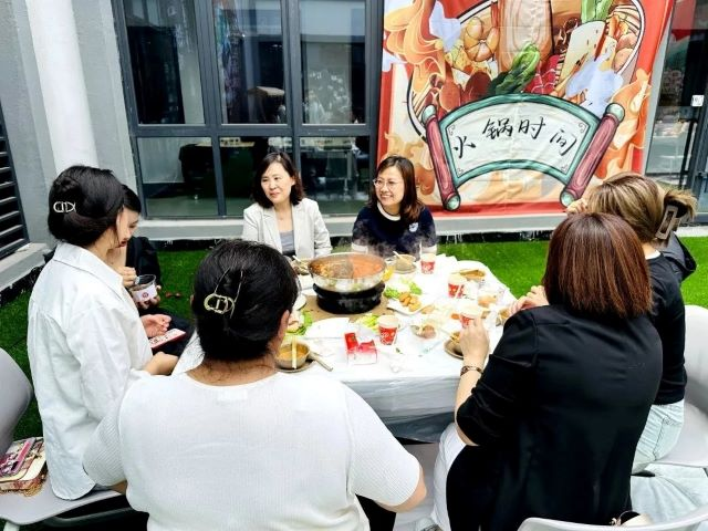 【院长共膳日】家校共膳 携手促成长 ——经济与管理学院院长共膳日