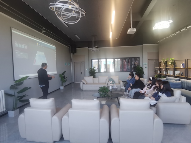 【学科竞赛】精心组织赛前集训 备战物流仿真大赛